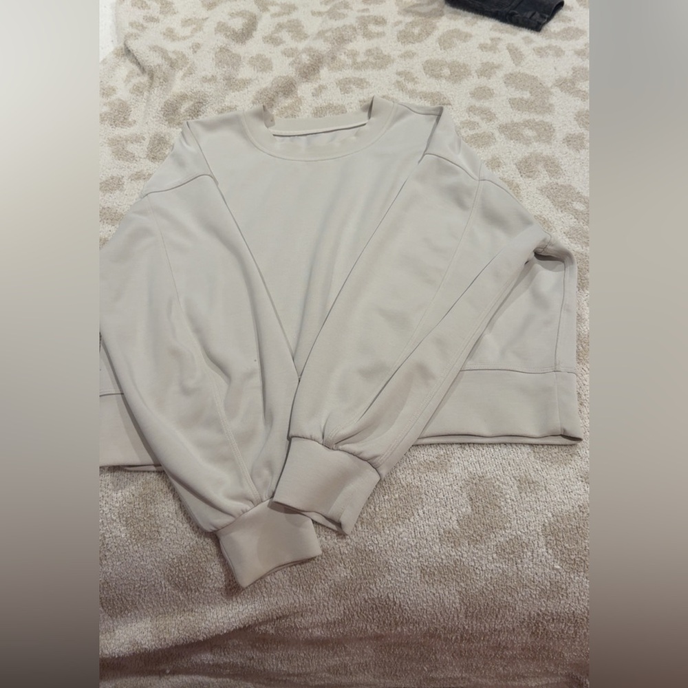 Lululemon Athletica Light Gray Sweatshirt